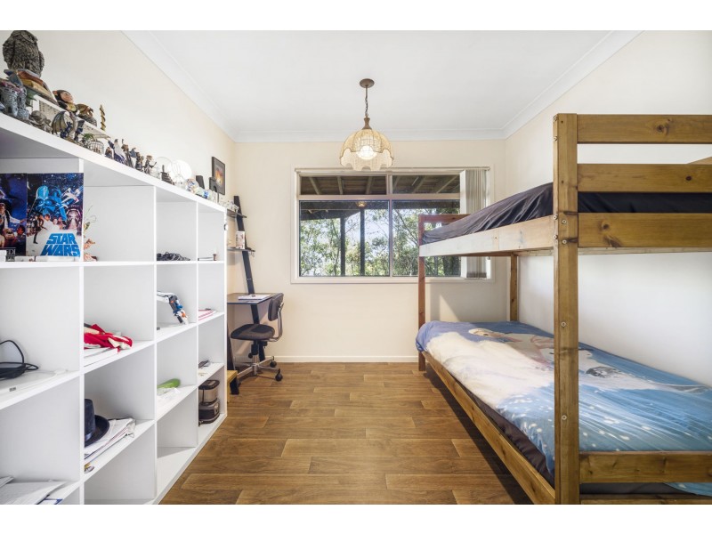 18 Merlin Court, Preston QLD 4352