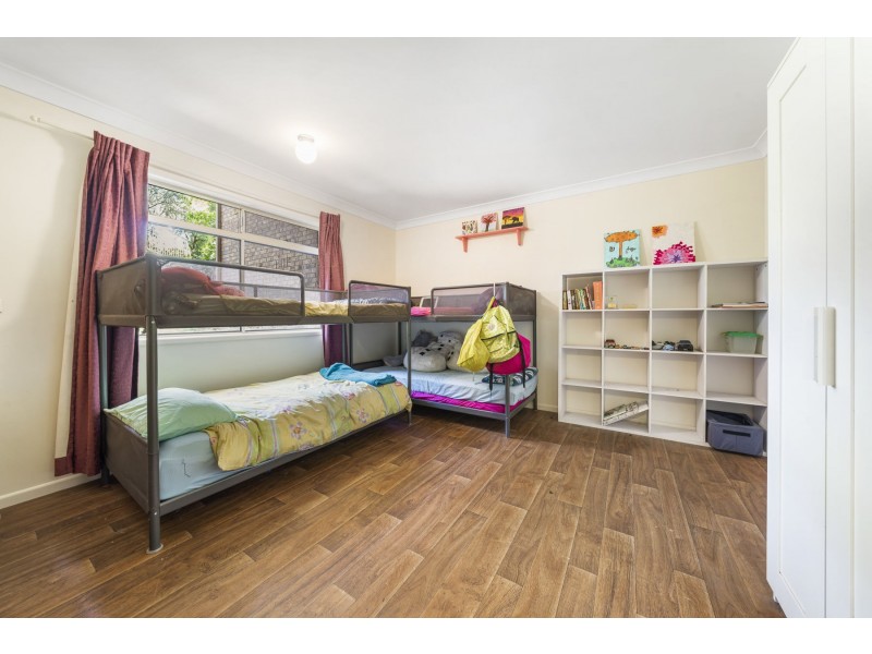 18 Merlin Court, Preston QLD 4352