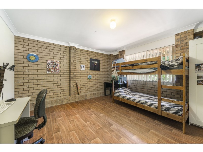 18 Merlin Court, Preston QLD 4352