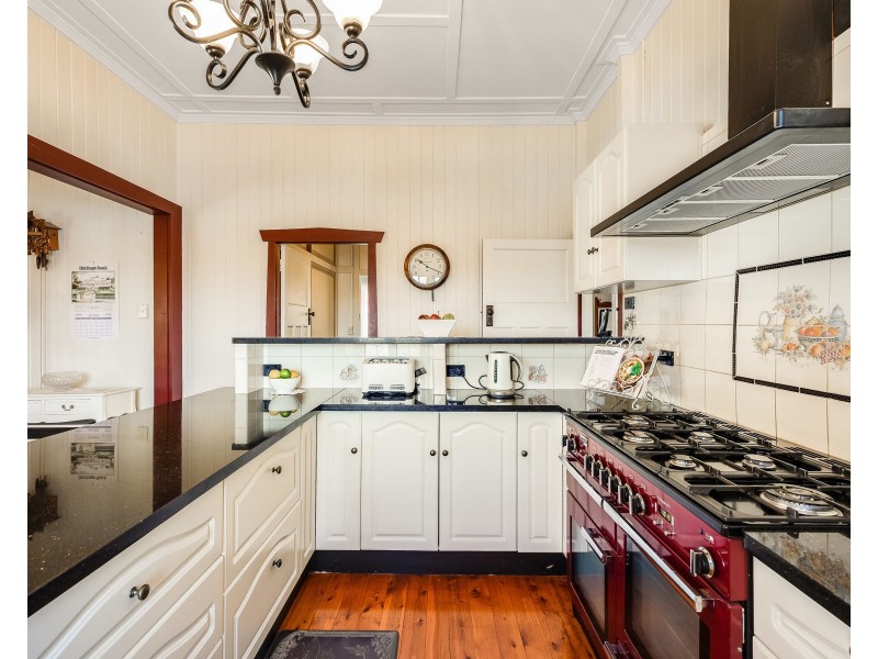 164 Taylor Street, Newtown QLD 4350