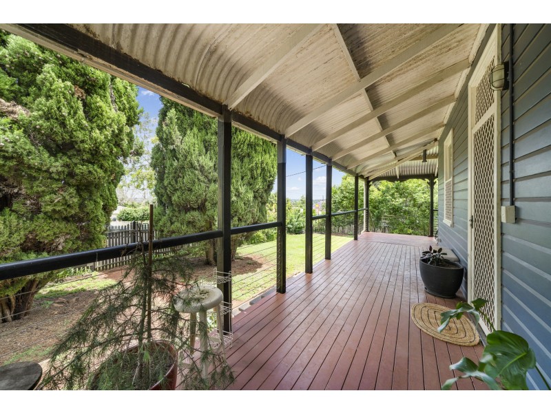 9 Lemnos Street, Harlaxton QLD 4350
