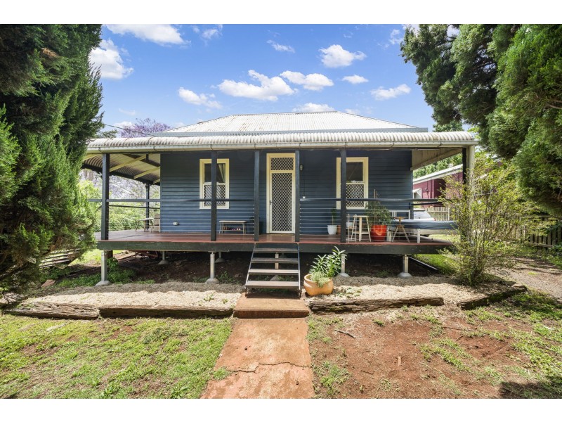 9 Lemnos Street, Harlaxton QLD 4350