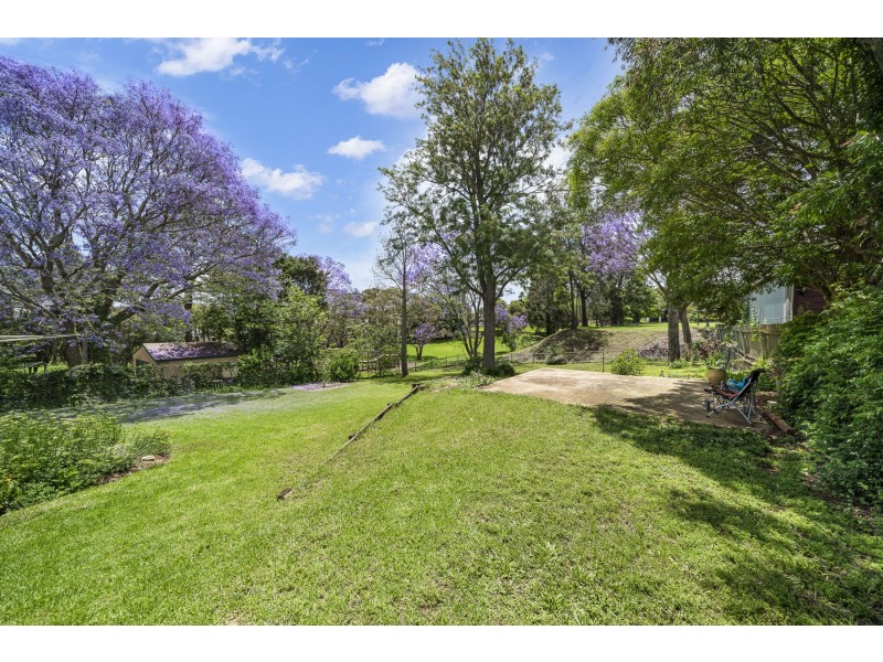9 Lemnos Street, Harlaxton QLD 4350