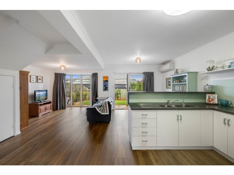 3/247 Herries Street, Newtown QLD 4350