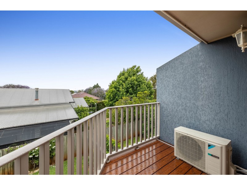3/247 Herries Street, Newtown QLD 4350