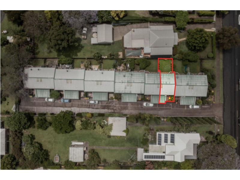 3/247 Herries Street, Newtown QLD 4350