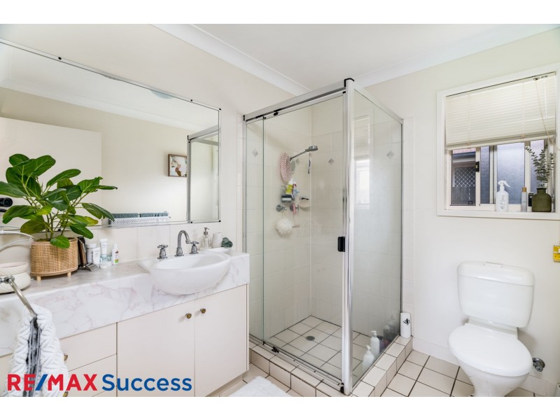 2 Deller Close, Middle Ridge QLD 4350