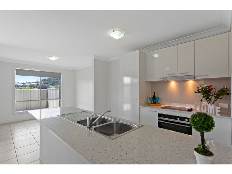 12 Glenwoods Drive, Glenvale QLD 4350