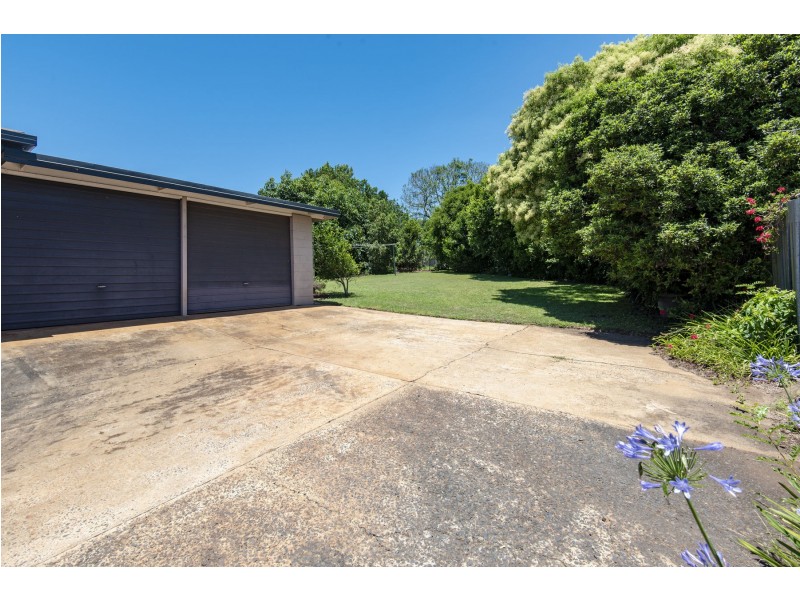 41 Martini Street, Mount Lofty QLD 4350