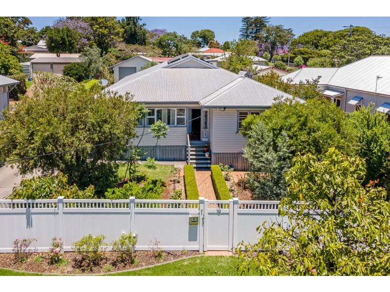 10 Horner Street, Centenary Heights QLD 4350