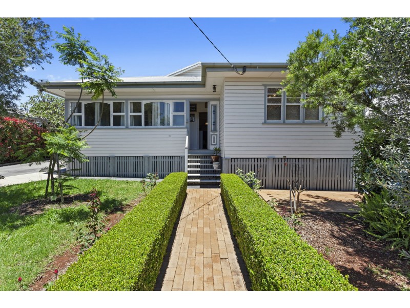 10 Horner Street, Centenary Heights QLD 4350