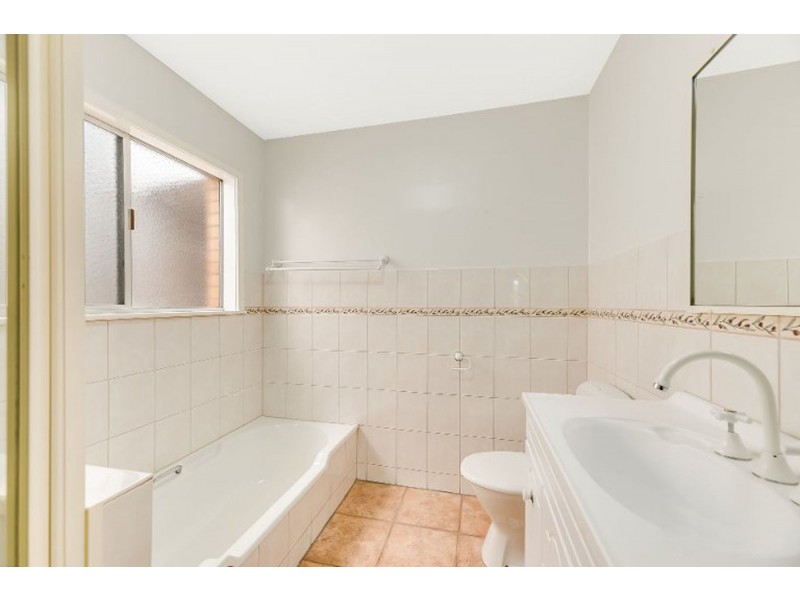 55 Martini Street, Mount Lofty QLD 4350