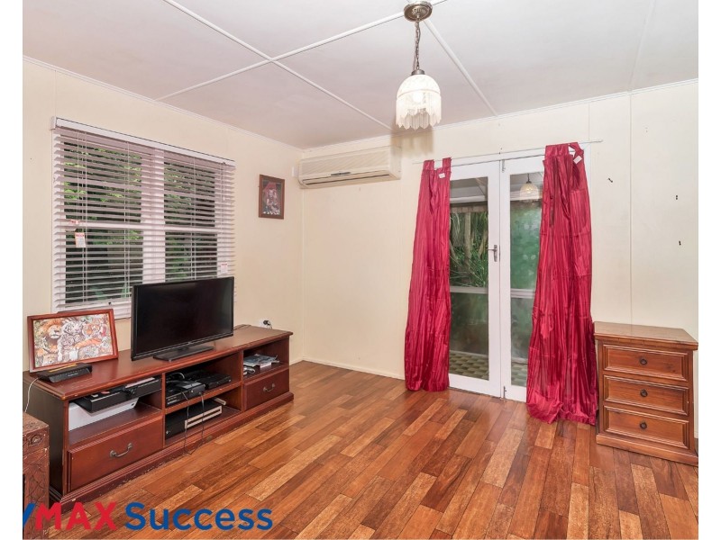 5 Greyfriars Street, Rockville QLD 4350