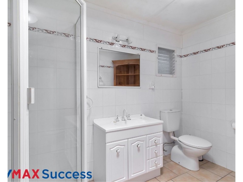 5 Greyfriars Street, Rockville QLD 4350