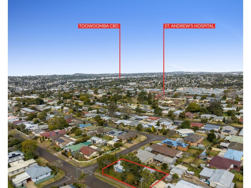 5 Greyfriars Street, Rockville QLD 4350