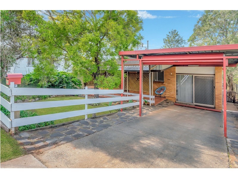 102 Vanity Street, Rockville QLD 4350