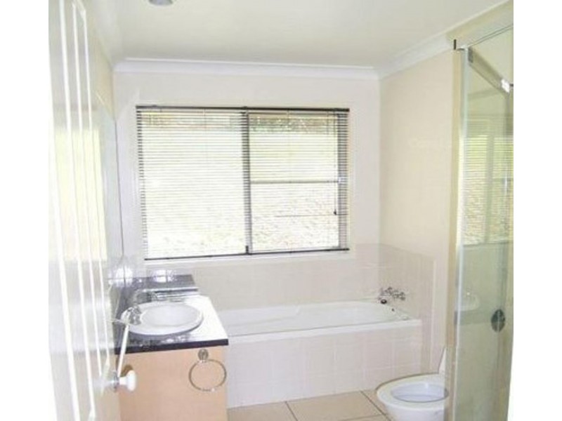 4 Hillsdale Crescent, Blue Mountain Heights QLD 4350