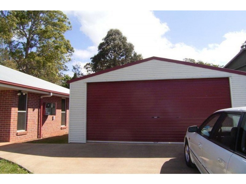 4 Hillsdale Crescent, Blue Mountain Heights QLD 4350