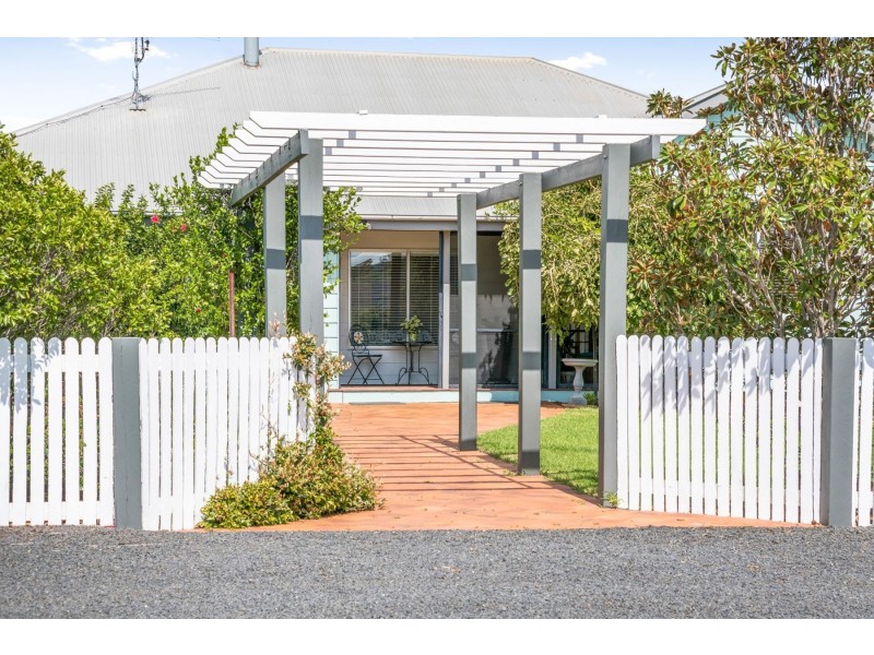 223 Love Road, Wyreema QLD 4352