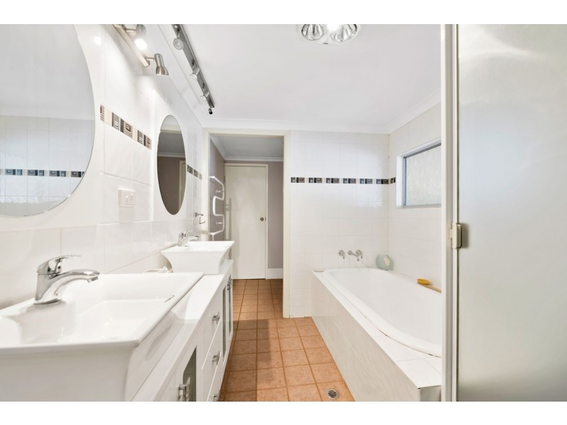 223 Love Road, Wyreema QLD 4352