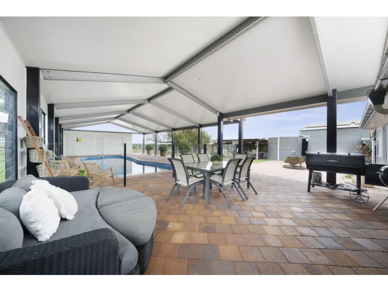 223 Love Road, Wyreema QLD 4352