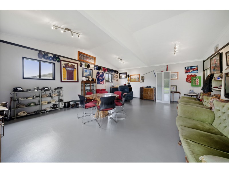 223 Love Road, Wyreema QLD 4352