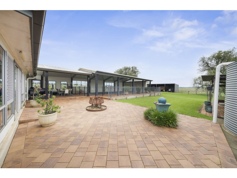 223 Love Road, Wyreema QLD 4352