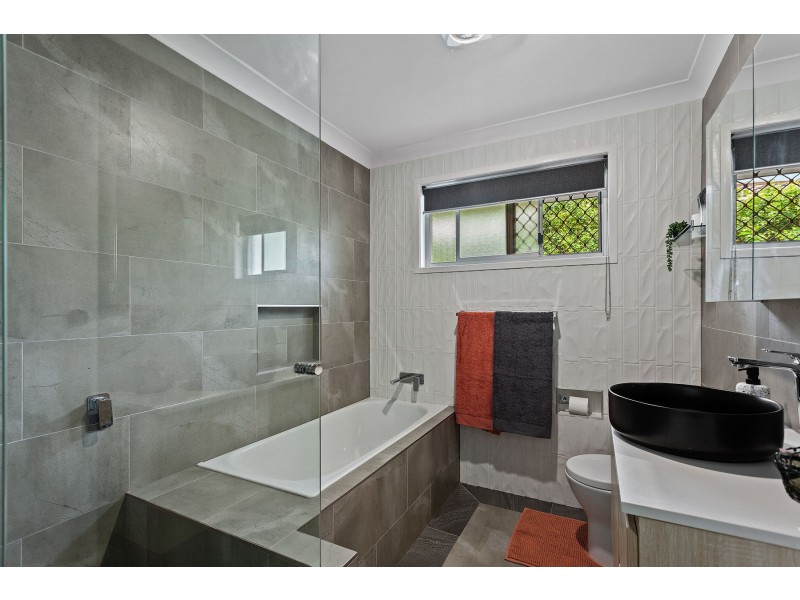 1 Talgai Court, Newtown QLD 4350