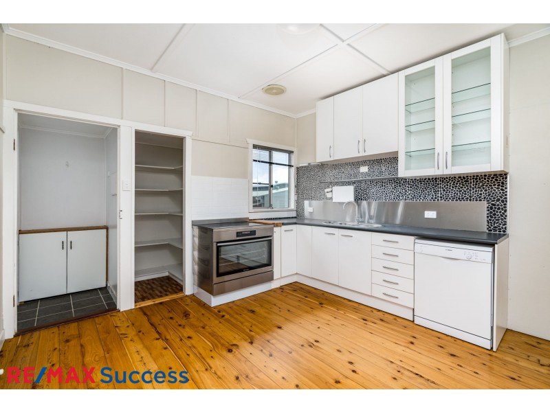 13 Norah Street, Centenary Heights QLD 4350