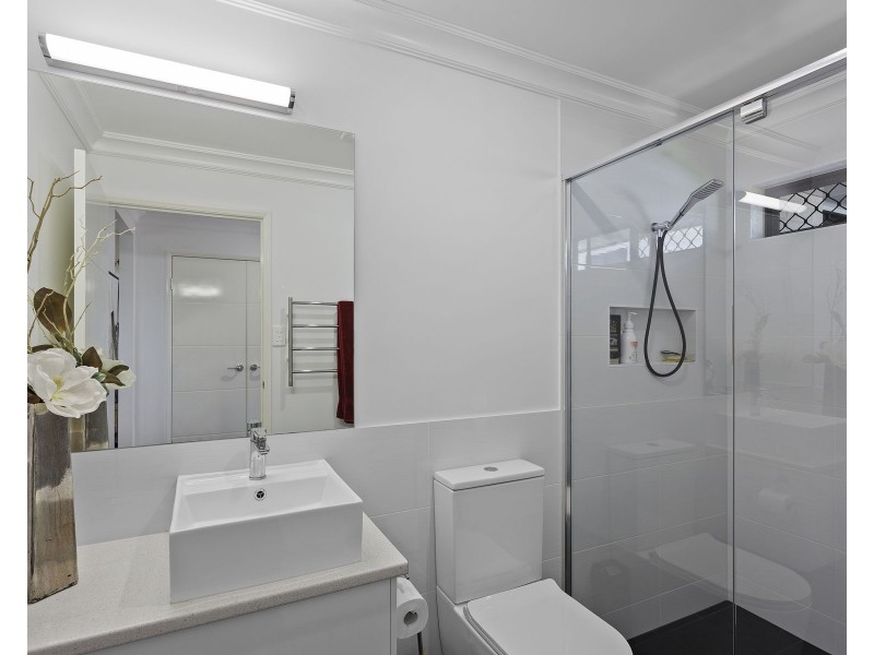 227 New England Highway, Harlaxton QLD 4350