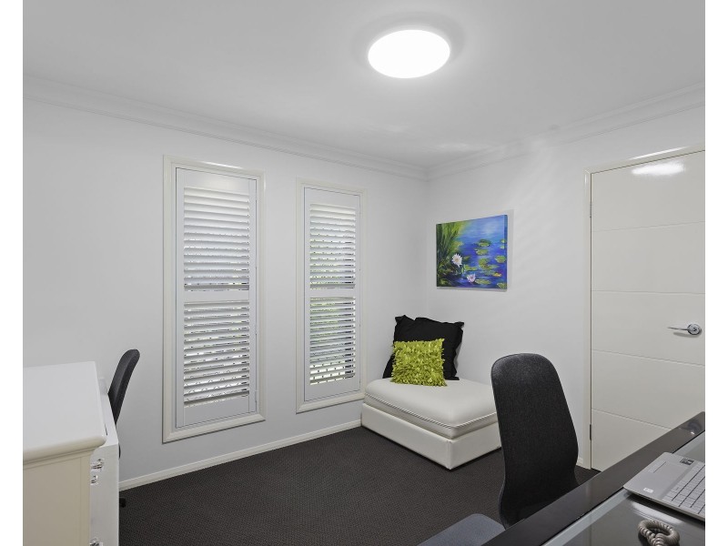 227 New England Highway, Harlaxton QLD 4350