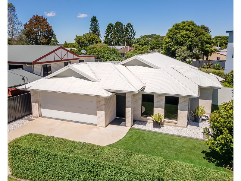 227 New England Highway, Harlaxton QLD 4350