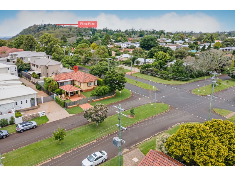 12 Burke Street, Rangeville QLD 4350