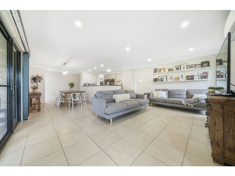 6 Mocatta Street, Goombungee QLD 4354