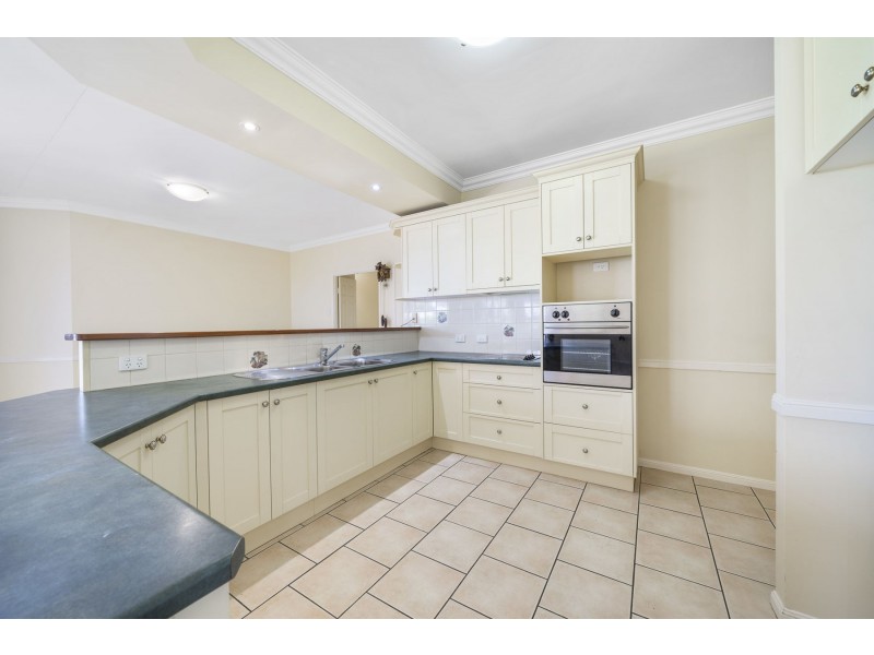 12 Mather Street, Highfields QLD 4352