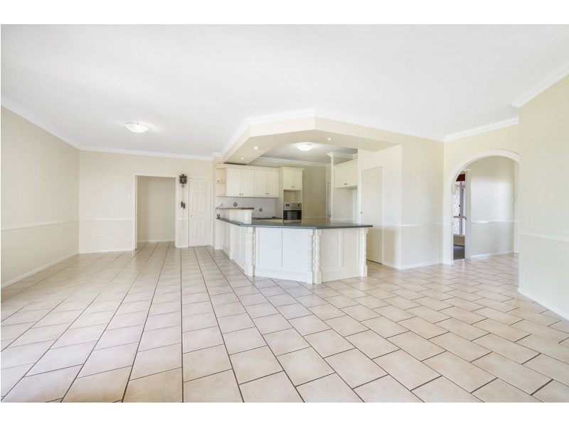 12 Mather Street, Highfields QLD 4352