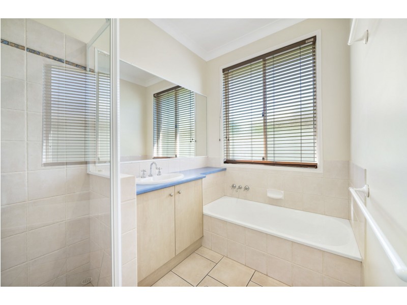 12 Mather Street, Highfields QLD 4352
