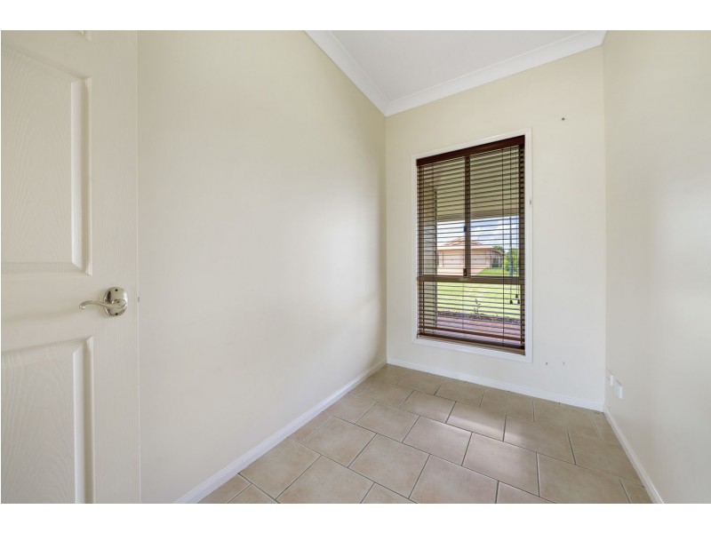 12 Mather Street, Highfields QLD 4352
