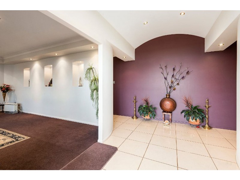 8 Howard Street, Middle Ridge QLD 4350