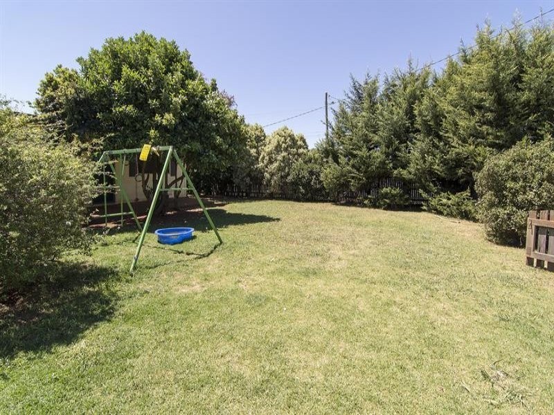 1 Swallow Court, Newtown QLD 4350