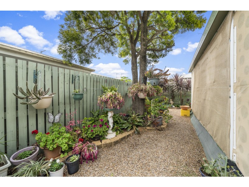 4/383 Greenwattle Street, Wilsonton QLD 4350