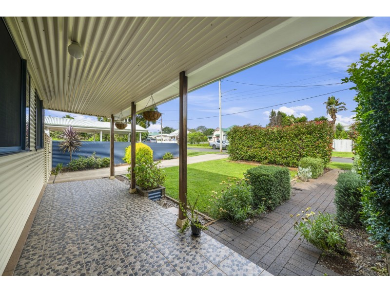 19 Kenilworth Street, North Toowoomba QLD 4350