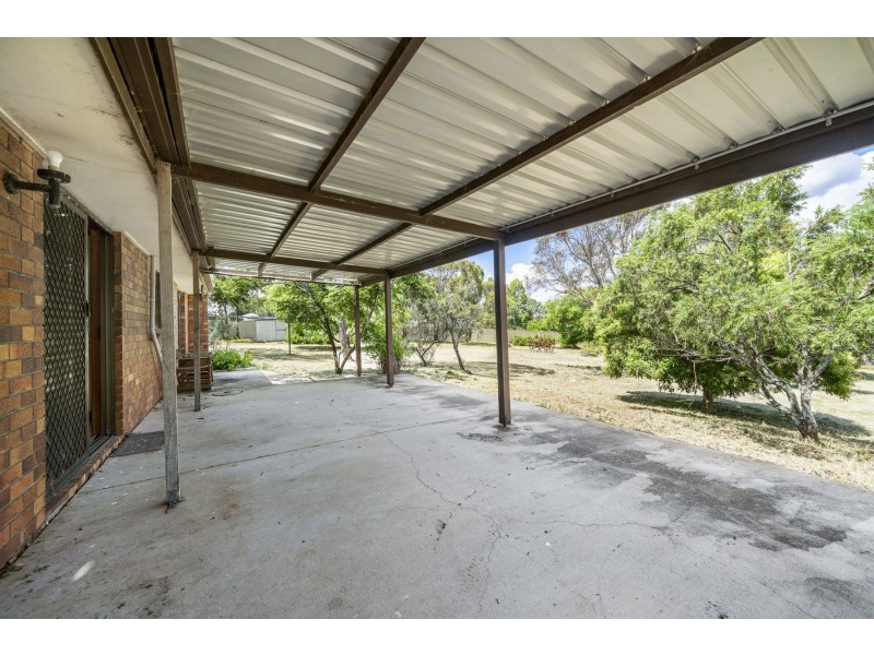 2 Neville Street, Meringandan West QLD 4352