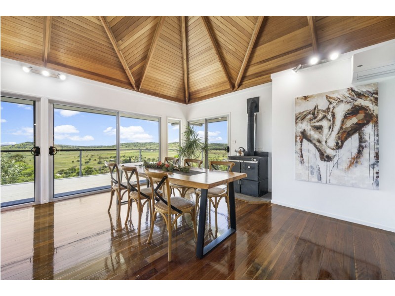 6 Lynda Court, Glencoe QLD 4352
