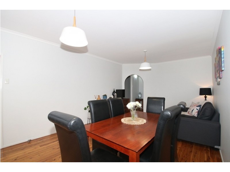 39 Martini Street, Mount Lofty QLD 4350