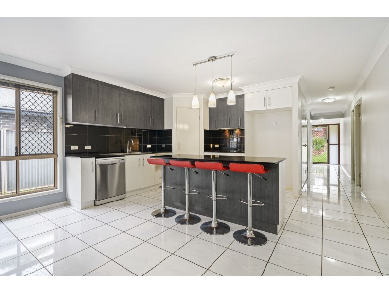 9 Chopin Street, Rockville QLD 4350