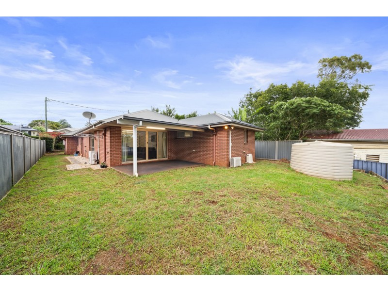 9 Chopin Street, Rockville QLD 4350