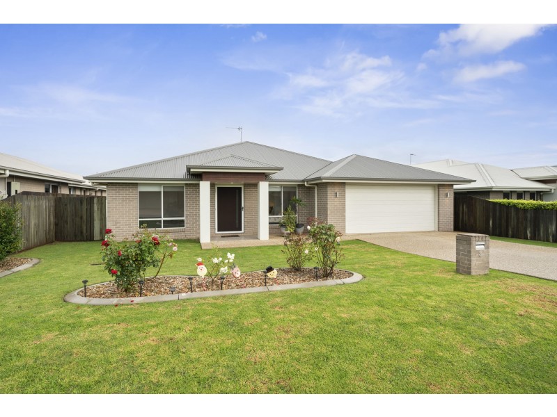 8 Meares Street, Kearneys Spring QLD 4350