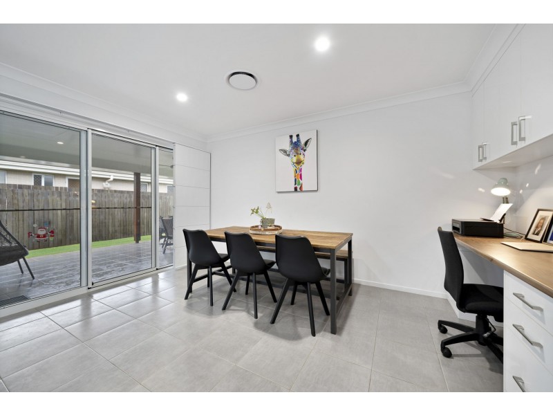 8 Meares Street, Kearneys Spring QLD 4350