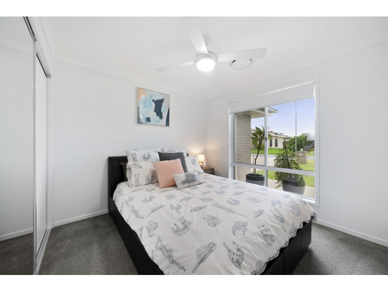 8 Meares Street, Kearneys Spring QLD 4350